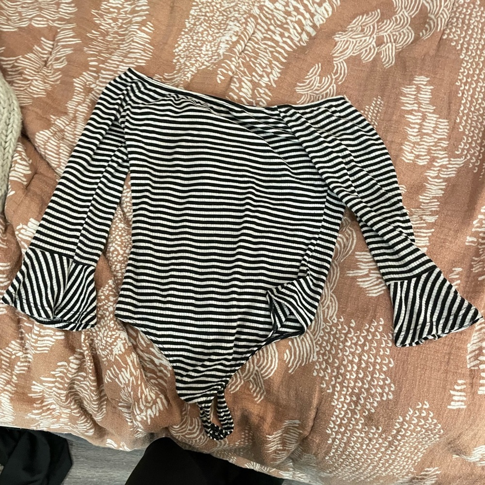 LA hearts off shoulder shirt